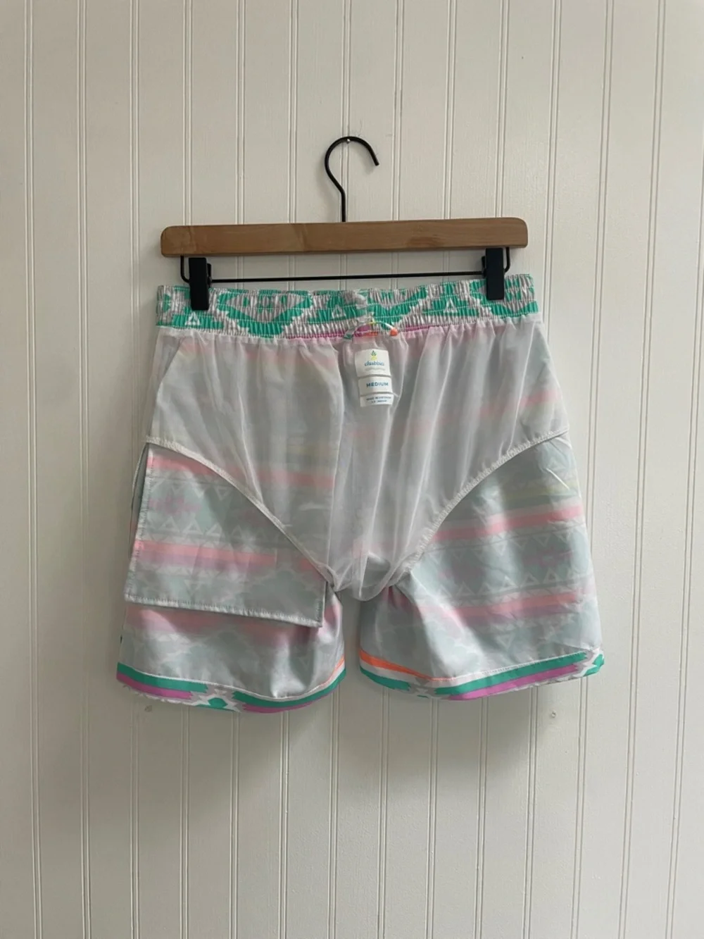 CHUBBIES The En Fuegos Classic Swim Trunks in Teal Geometric 5.5” Inseam Size M